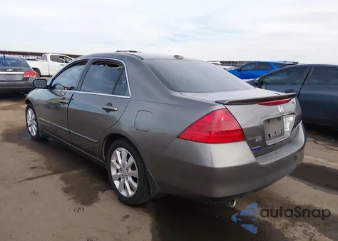 2006 Honda Accord 3.0 Ex из США, поврежденный, VIN 1HGCM66576A052124